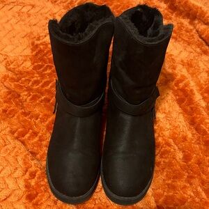 Skechers Women's Black Winter Boots
